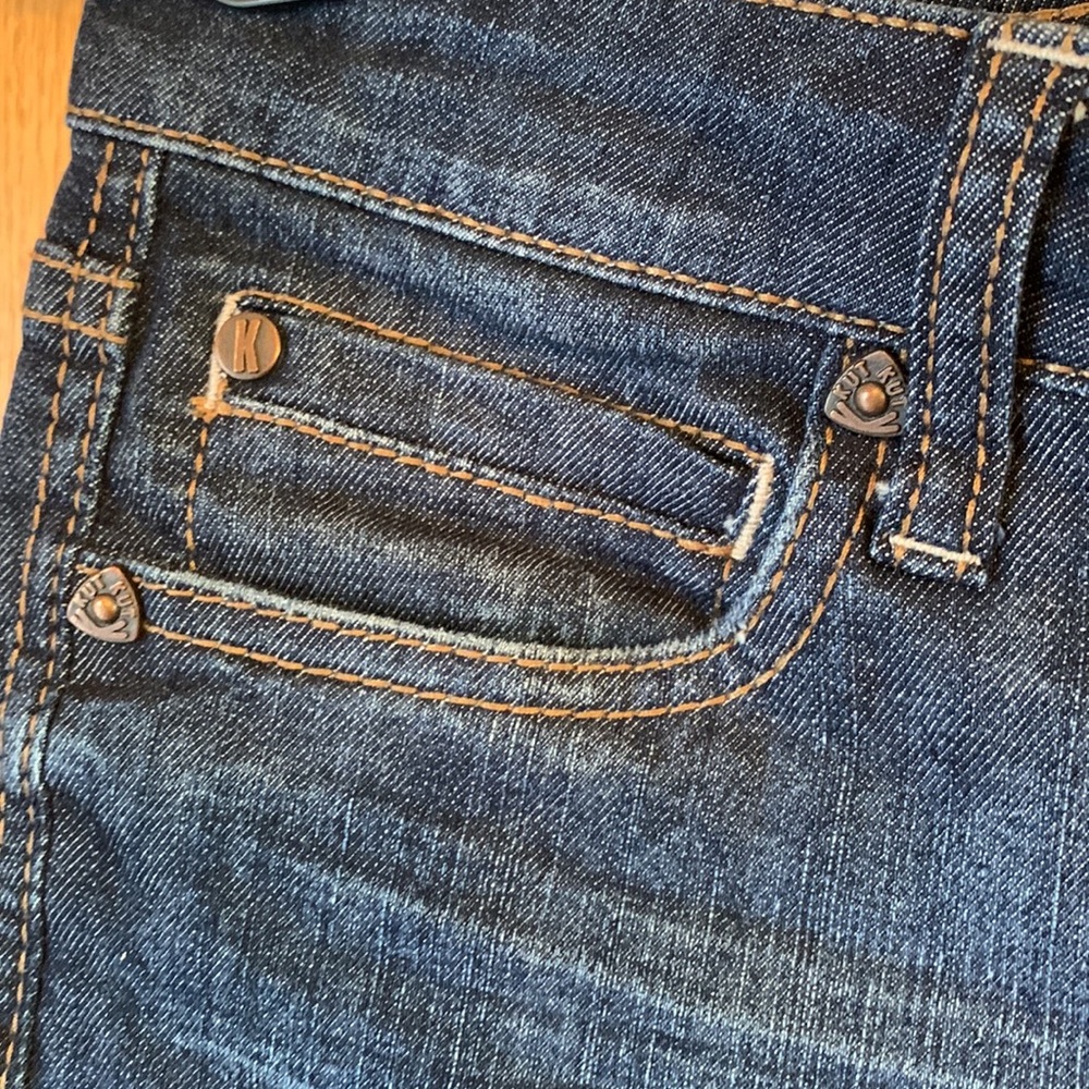 Kut from the Kloth size 6 x 32.5 Rachel bootcut stretch jeans blue denim EUC - Picture 8 of 12
